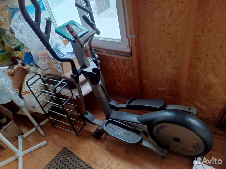 Эллиптический тренажер Larsen E7700