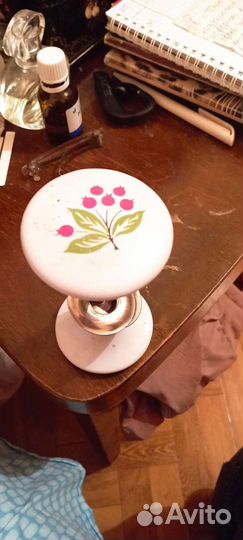 Две Дверные ручки