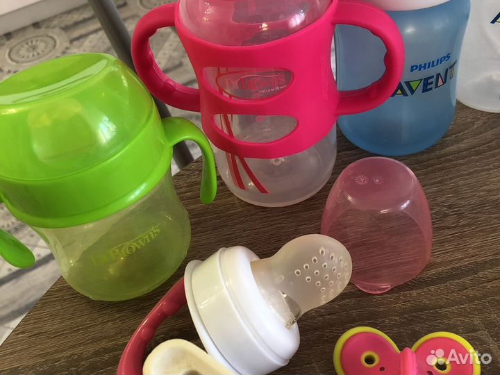 Бутылочки,поильники, ложки, термосумка