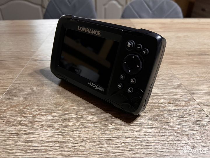 Эхолот-картплоттер Lowrance hook reveal 5 83/200