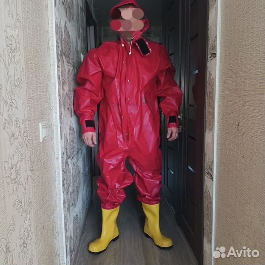 Защитный костюм