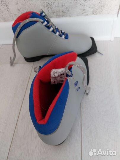 Лыжные ботинки, 35 размер