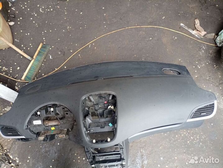 Безопасность Peugeot 207 панель с подушкой