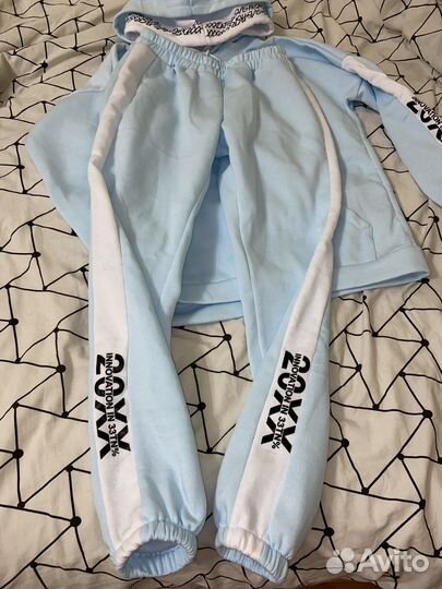 Спортивный костюм