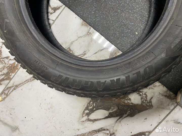Goodyear Ultragrip Ice Arctic 205/60 R16 92T
