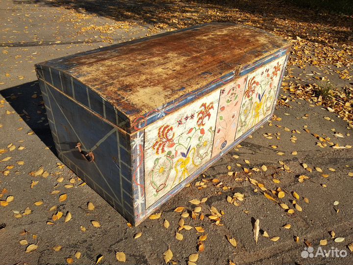 Старинный большой свадебный сундук 19 века