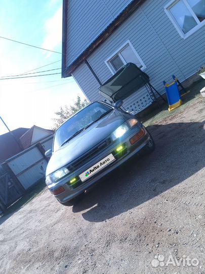 Toyota Carina 1.8 AT, 1993, 160 000 км