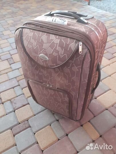 Чемодан на колесах бу большой