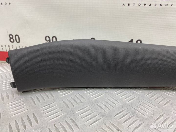 Б/У обшивка багажника (обшивка салона) задний