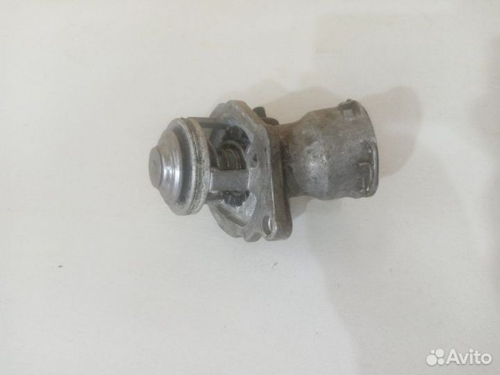 Корпус термостата Mercedes C-Класс W211 2011