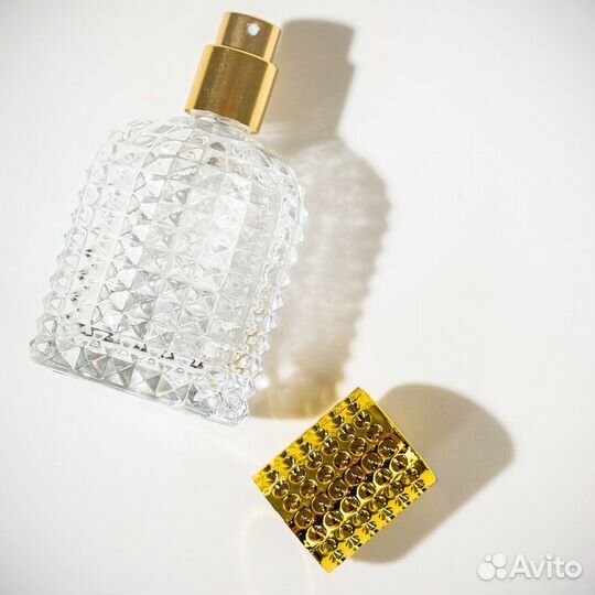 Флакон атомайзер с золотистой крышкой