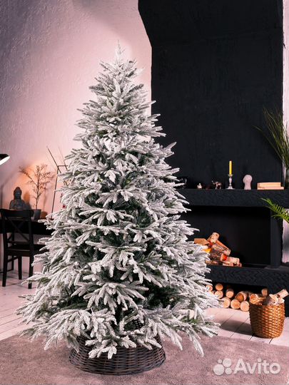 Искусственная елка новая + 8 аксессуаров