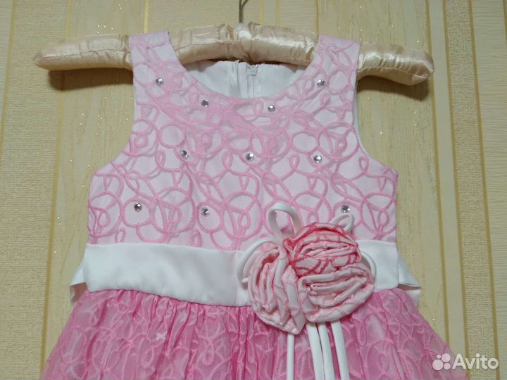Нарядное платье для девочки 122 128