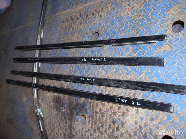 Митсубиси ланцер 9 молдинг накладка двери