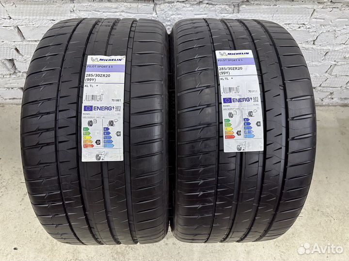 Michelin Pilot Sport 4 S 285/30 R20 99Y
