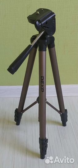 Штатив для видеокамеры