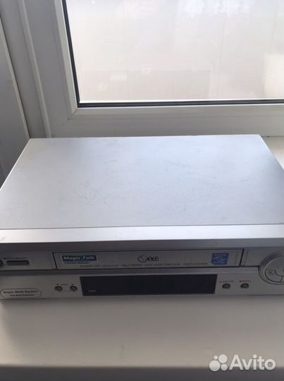 Видеомагнитофон