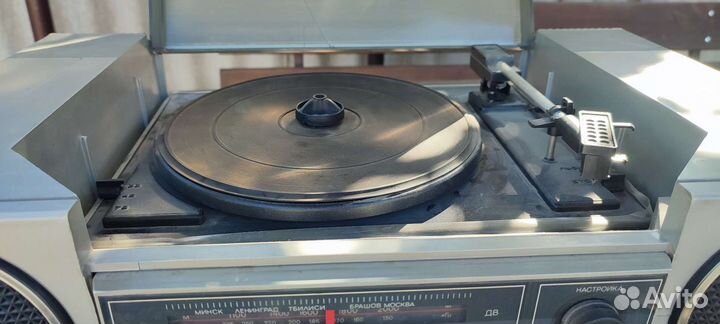 Проигрыватель Вега-300