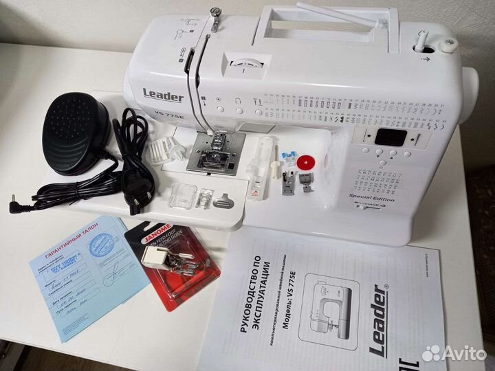 Швейная машинка, оверлок, стол-трансформер