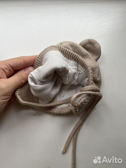 Шапочка для малыша осенняя