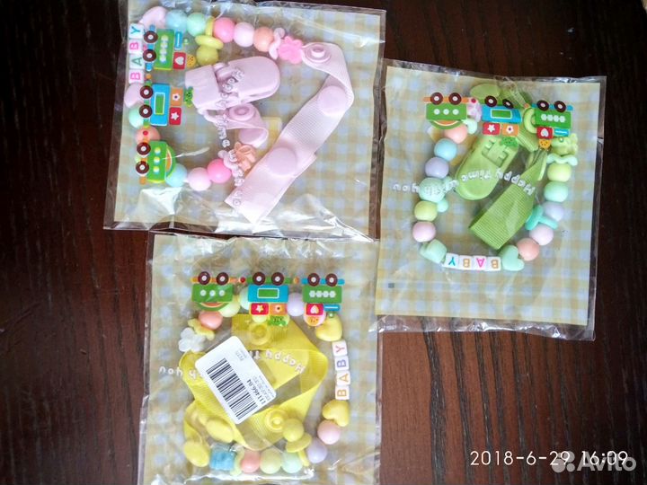 Держатели для пустышек, игрушек, погремушек