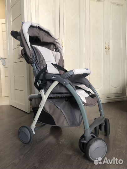Прогулочная коляска chicco