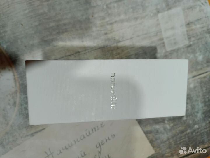 HONOR 8 Lite, 4/32 ГБ