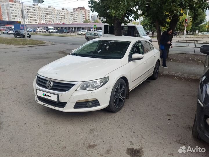 Volkswagen Passat CC, 2011