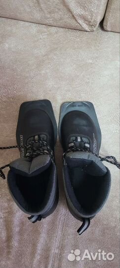 Лыжные ботинки детские 33 размер