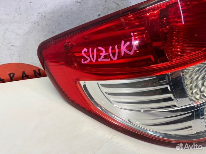 Фонарь левый Suzuki Sx4 YB