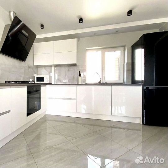 Скандинавский кухонный гарнитур на заказ