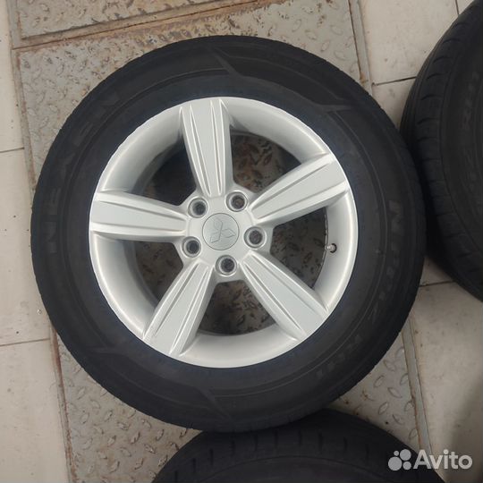 Продам колёса Нехен 215/65 р16 на литье Митсубиши