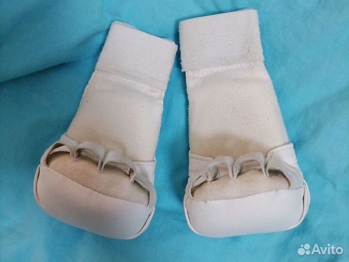 Перчатки для карате 4 унции