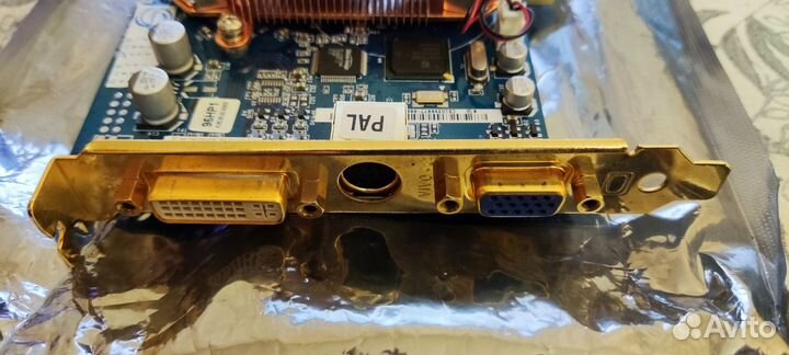 Asus V9950 Ultra Deluxe 256MB (FX 5900 Ultra)