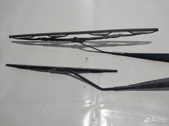 Поводок дворника Chevrolet Cruze седан 1.6 F16D3