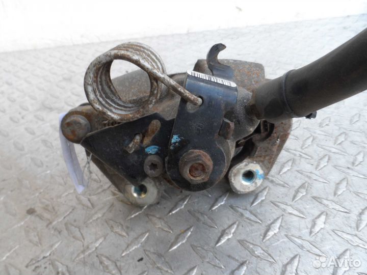 Суппорт задний правый Ford Explorer 5