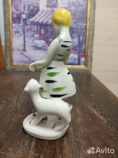 Статуэтка Девочка с козленком Полонне