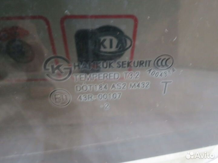 Стекло двери заднее левое Kia Rio 3