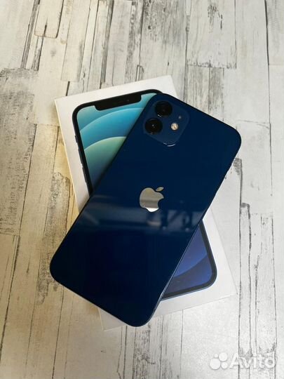 iPhone 12, 64 ГБ