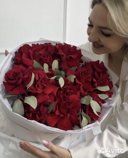 Букет из роз Алый бархат