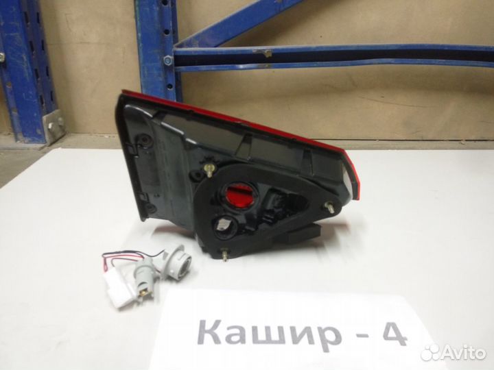 Фонарь правый Kia Rio 4