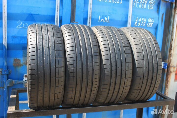 Pirelli P Zero PZ4 235/35 R19 91Y