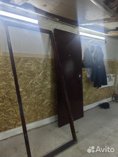 Дверь входная железная бу