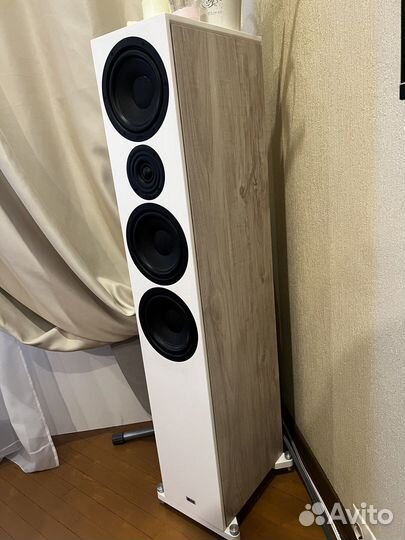 Hi-fi система. Напольные Колонки