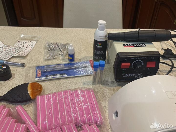 Маникюрный набор с лампой