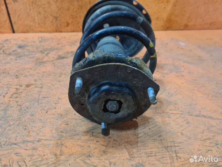 Стойка амортизатора передняя левая Toyota