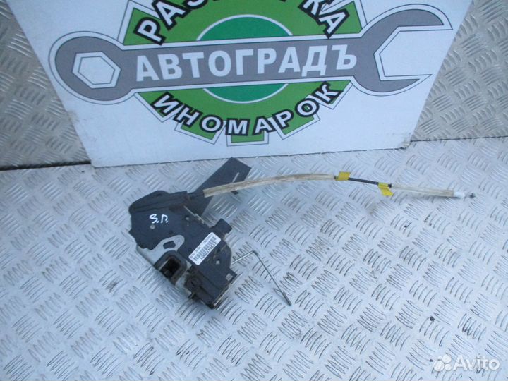 Замок задней двери правый Форд Эскейп 2 2008г