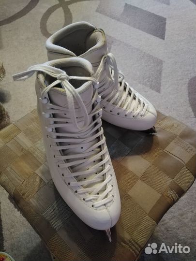 Фигурные коньки edea chorus 235