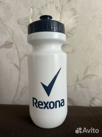 Бутылка для воды спортивная