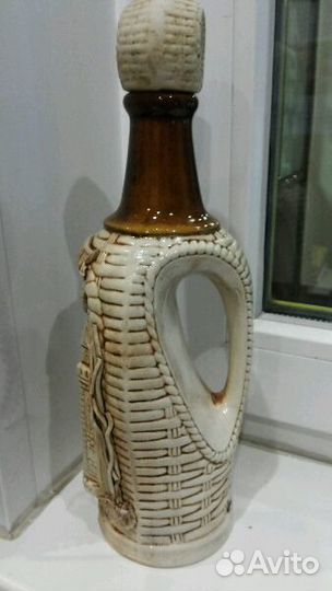 Бутылка керамическая коллекционная